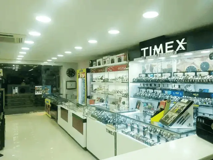 Gupta watch co. store d.d. puram bareilly